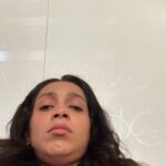 Sanchana Natarajan Instagram - Be comfortable in your own skin they said, sure! 🤡 #whyhowidontunderstand #goodlookingforsure #ifyoulikemeatmybestyoushouldalsolikemeatmyworst #nochoice💩