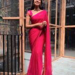 Sanchana Natarajan Instagram – If y’all thought i will get over this saree phase very soon then I’m sorry to say this but no it’s never going to happen 😝
#anotherdayanothersaree