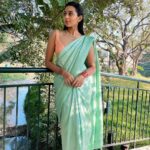 Sanchana Natarajan Instagram - Million pictures in my phone but the one i like is in which my eyes are half shut🤦🏻‍♀️ #whyamilikethis? @shwetagai my new personal fotografer🥰 Saree- @aikyatha Blouse- @razak_creations Hair- @puii_c_ammy