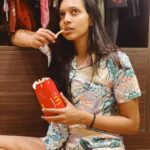 Sanchana Natarajan Instagram – It’s all fun and games until someone asks me to share my fries!😒🍟
#wontsharedontcare😝
#livinglifeinpjs😬