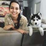Sanchana Natarajan Instagram - Hangin’ out with my homie @mikathehusky2020 🐶