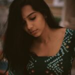 Sanchana Natarajan Instagram – என்றும் ஓய்வதில்லை இந்தக் காதல் மழை
கடல் நீலம் உள்ள அந்தக் காலம் வரை..
📷- @harini_sarathy