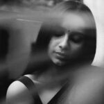 Sanchana Natarajan Instagram – அலைபாயும் ஒரு கிளி
மரம் தேடும் மழைத்துளி
இவைதானே இவள்இனி..
📷- @dwarakesh.iyengar