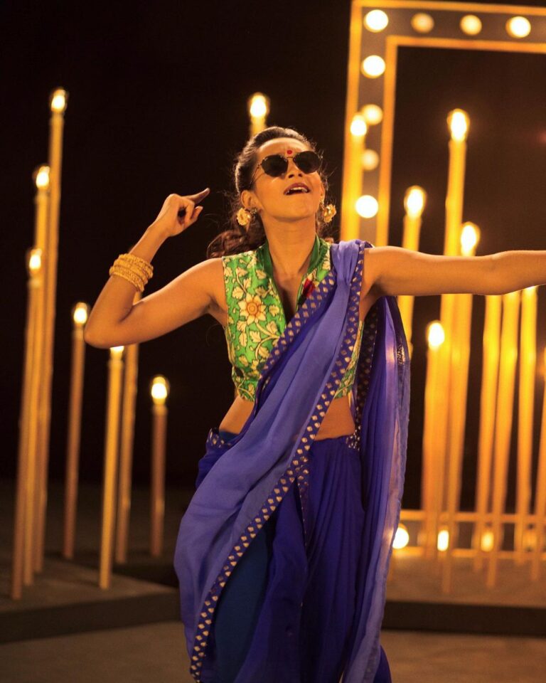 Sanchana Natarajan Instagram - Always dancing to my own tune!💙 #3yearsofASK