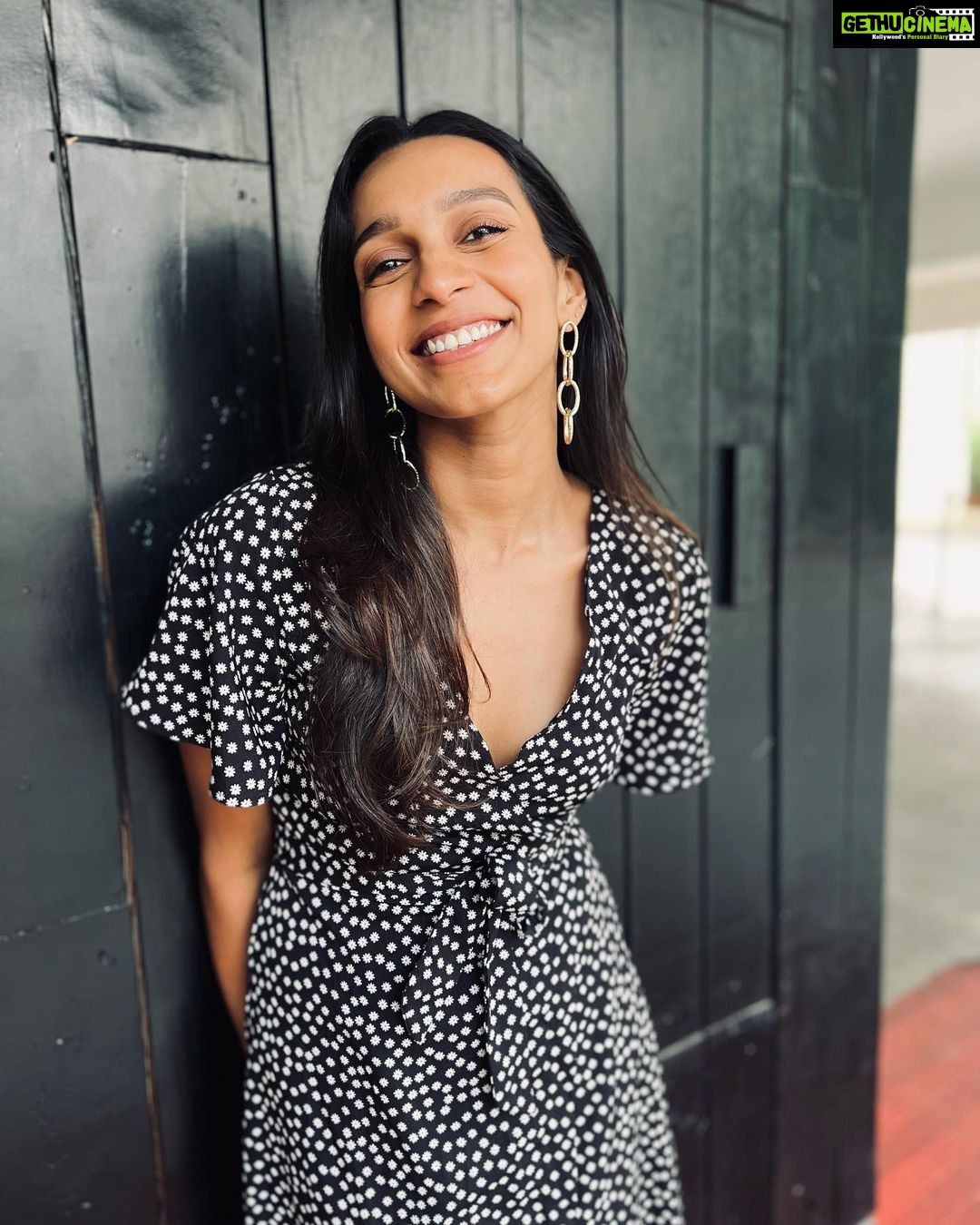 Sanchana Natarajan Instagram - After a great lunch date with the gang @sevensinschennai 🤤🥴 Seven Sins chennai