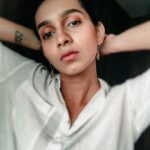 Sanchana Natarajan Instagram – Still home.
📱- @aarontheobed