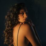 Sanchana Natarajan Instagram - Feelin fussy👽 Photographed by @ajaykumar_elango Makeup: @makeupwithshruthi Hair: @suganthi.themua Stylist: @neelam_stylist
