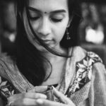 Sanchana Natarajan Instagram - அமுது ஊற்றினை ஒத்த இதழ்களும்.. நிலவு ஊறித் ததும்பும் விழிகளும்.. @dignifiedrepose