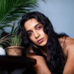 Sanchana Natarajan Instagram - Sunshine on a rainy day. 📷- @ri.shi.ka Wearing- @suresh.menon