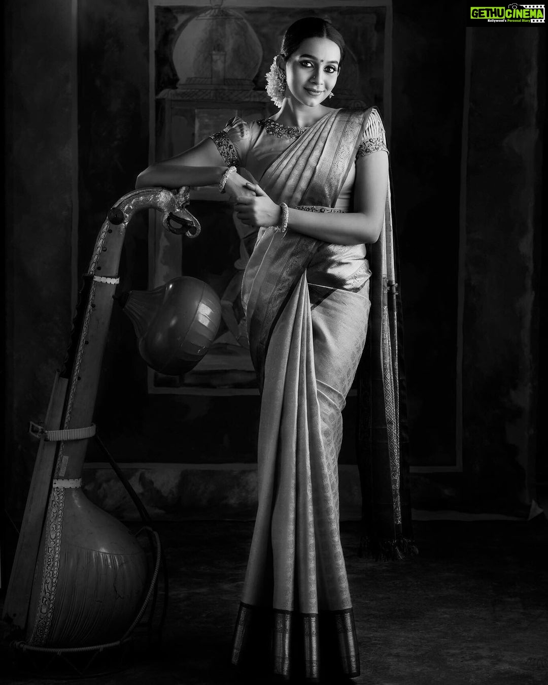 Sanchana Natarajan Instagram - Photography: @studioa_weddings MUA: @makeupibrahim & @vijayaraghavan_hairstylist3133 Saree Draping: Saraswathi Saree & Blouse: @anya.cbe Backdrops : @mizubackdrops