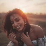 Sanchana Natarajan Instagram - No one knows it's just a pose😁 @bharanikumar_