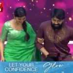 Sanchita Shetty Instagram - With @alwaysjani master Presented award for #arabickuthu #galatacrown2022 Superb fun to dance with Jani master on stage 💃💃 #dance #lovedance #sanchita #sanchitashetty #spreadlovepositivity ❤️