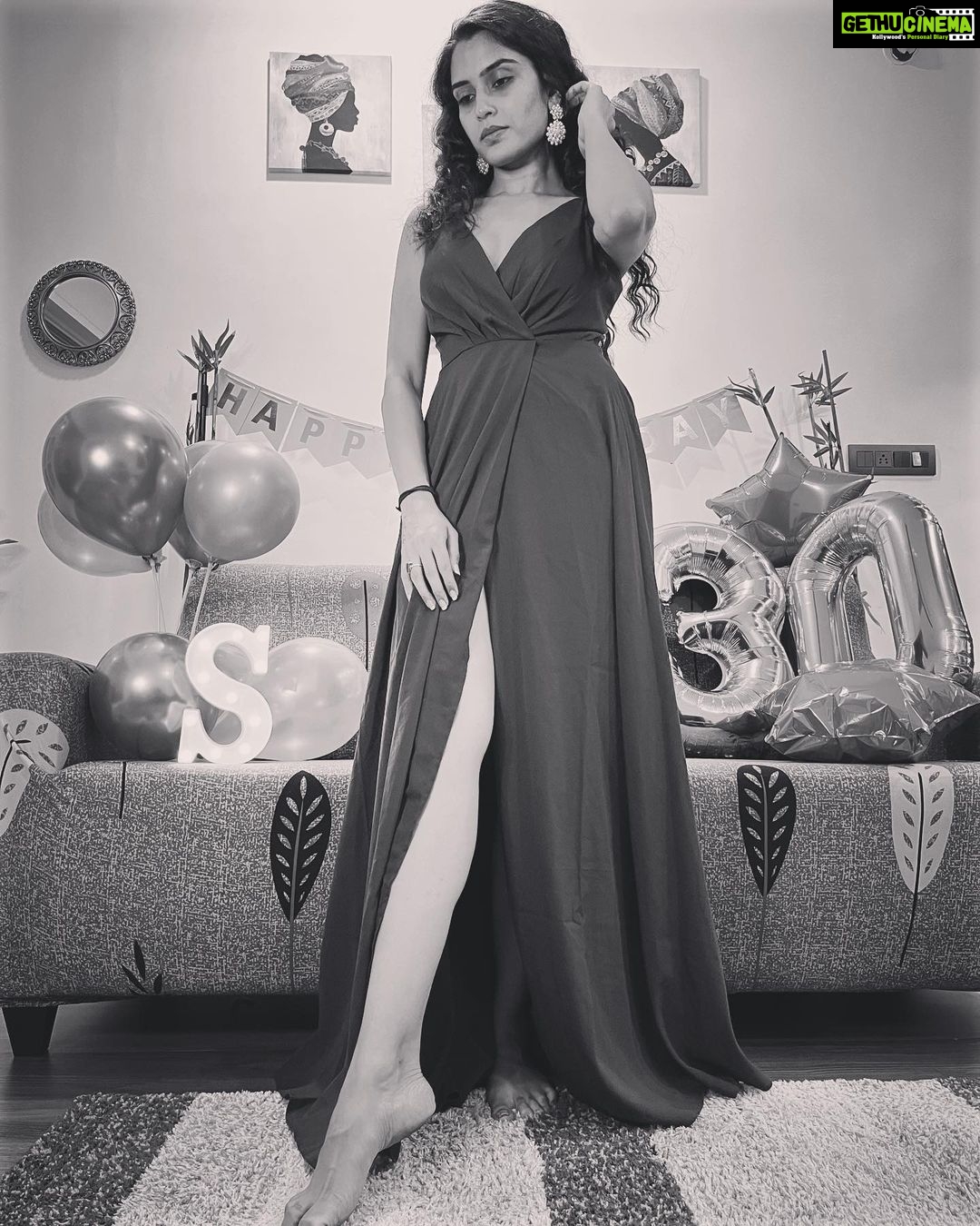 Sangeetha Bhat Instagram - Fourth of July eve photo dump…….😌 #sangeethabhat #sangeethabhatsudarshan #actresstheunknown #actress #fourthofjuly #birthdayphotodump #gratitude #grateful #karnataka #bengaluru Bangalore, India