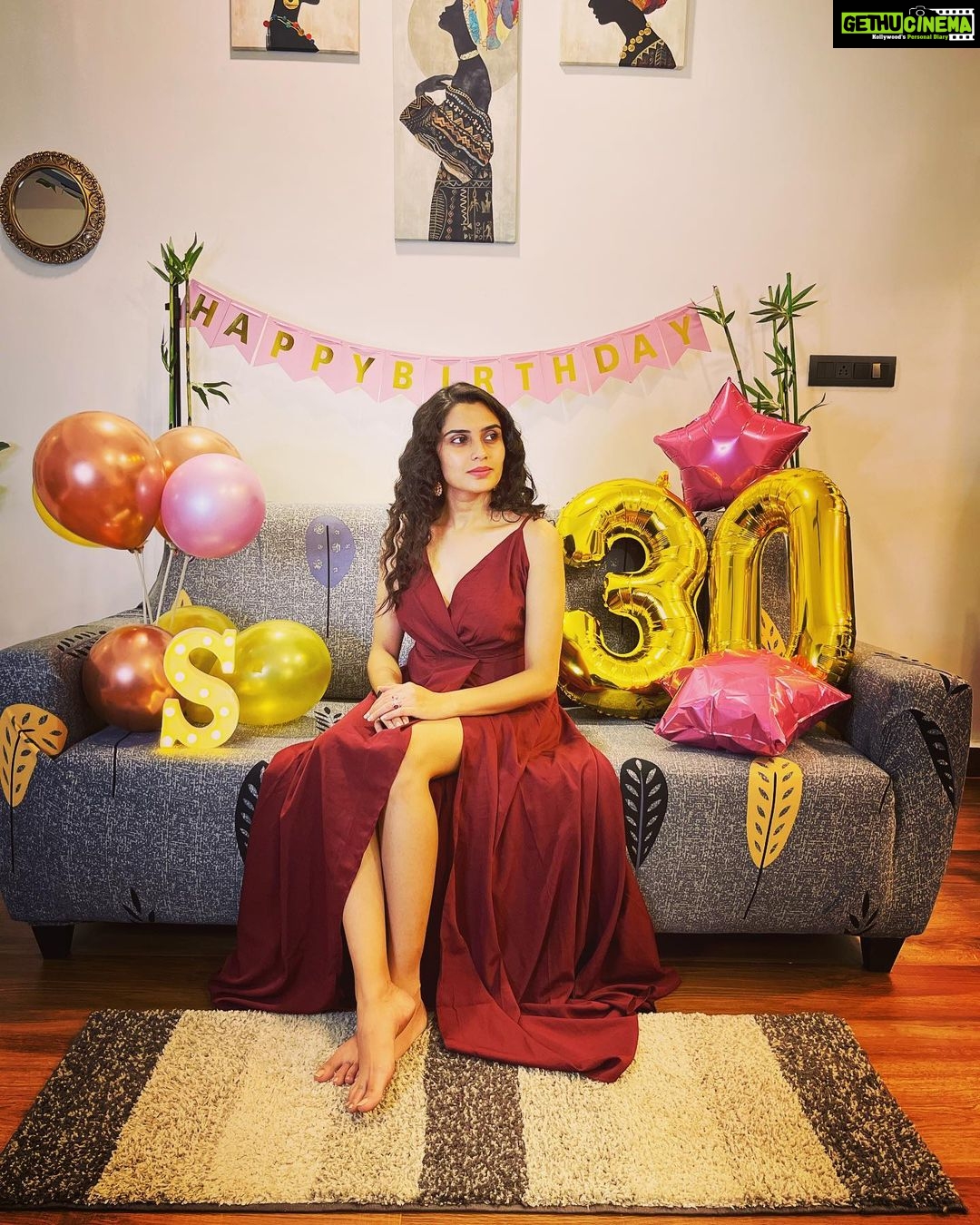 Sangeetha Bhat Instagram - Fourth of July eve photo dump…….😌 #sangeethabhat #sangeethabhatsudarshan #actresstheunknown #actress #fourthofjuly #birthdayphotodump #gratitude #grateful #karnataka #bengaluru Bangalore, India