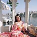 Saniya Iyappan Instagram - 🌸 . . @tentgraam @tentgramtrips Photography : @yaami____ Designer and stylist : @asaniya_nazrin Outfit : @mloft_by_joeljacobmathew Earring : @mirach_official Udaipur - The City of Lakes