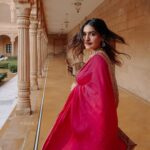 Saniya Iyappan Instagram - 🌺 . . @suryagarh Photography : @yaami____ Designer and stylist : @asaniya_nazrin Outfit : @mirach_official Suryagarh Jaisalmer