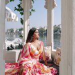 Saniya Iyappan Instagram - 🌸 . . @tentgraam @tentgramtrips Photography : @yaami____ Designer and stylist : @asaniya_nazrin Outfit : @mloft_by_joeljacobmathew Earring : @mirach_official Udaipur - The City of Lakes
