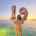 Saniya Iyappan Instagram – Made it to 19 💕.
📷 : @chunkymathew W Maldives