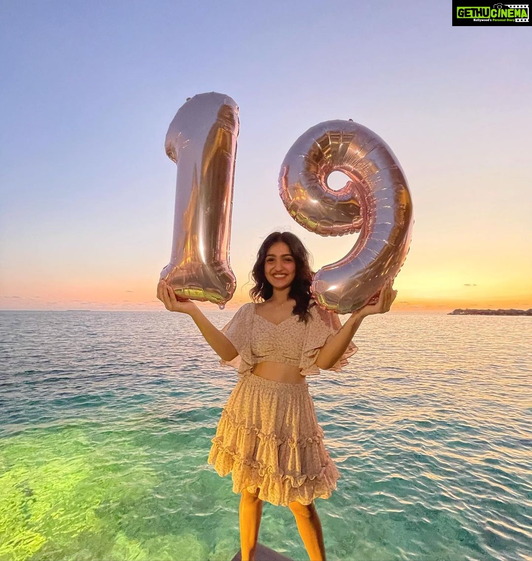 Saniya Iyappan - 375.8K Likes - Made it to 19 💕.
📷 : @chunkymathew