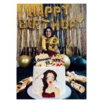 Saniya Iyappan Instagram - Oops 18!!💫 Happy birthday to me.. Thank you for all the birthday wishes I love you all...💫♥️ #swipeleft Kochi, India