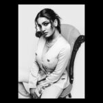 Saniya Iyappan Instagram - When a woman is talking to you, listen to what she says with her eyes. ~ Styling by : @theitembomb 📷 : @ankitanevrekar_photography Make up : @sabakhanmakeup 💇🏻‍♀️ : @anilkodnani @shaneemz ikkaaaa Mumbai, Maharashtra