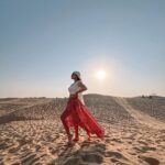 Saniya Iyappan Instagram - 🏜 . . Photography : @yaami____ Outfit : @paris_de_boutique Styling : @asaniya_nazrin Jaisalmer Desert