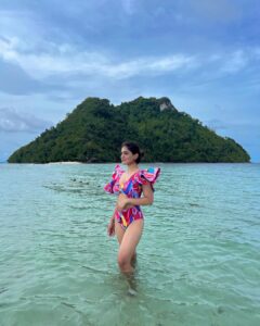 Saniya Iyappan Instagram - Island girl🌺
.
.
.
@smittenholidays