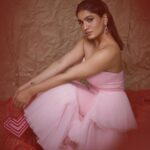 Saniya Iyappan Instagram - Cherry bomb🍒 📷: @yaami___ Styling :@keepitstylish_by_ammu @styledbyammu Make up : @neethu_makeupartist Outfit : @pridal.in Pearl bag : @rubilxn Jewellery : @labroiche_bridal_jwellary_ Art : @thegreindale Cam Assist: @mr_shadowz_ Location : @pepperhousekochi Spl thanks : @sunitascharma Kochi, India
