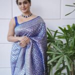 Saniya Iyappan Instagram - Happy Vishu ✨ #bigscreenawards2022 Styling : @keepitstylish_by_ammu Mua : @aishwaryakarayilofficial Saree : @korvaiindia Blouse : @cameella_boutique Jewellery : @meralda.jewels Photography : @vaisakh_mascara Thrissur
