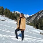 Saniya Iyappan Instagram - Scribblings from my First Solo Trip — Part 3 (Last one, I swear) Gappuji, with his usual charm and infectious laughter, consoled me, "You've done really well for a first-timer". I could find myself struggling to tame the deep snow and even balance myself on the snowboard. But, I had these two beautiful souls — Gappuji and Amritji — who kept pushing me to bring out my best. I've never been an avid adventure seeker, but this newfound spirit was inside me when I tried snowboarding and snow skating. I'm not sure if it was purely because of accomplishing my first solo trip ever. Away from my comfort zone, I was reinventing myself. After repeated attempts, I succeeded. In that scenic backdrop, straight out of a painting, the snow embraced me. The cold winds became a breeze, and I found my balance and cruised through the snow-clad mountains. All I could say is I'm just grateful for having had the privilege of meeting so many people who went out of their way to help me. I'm entirely thrilled after my first solo trip experience and looking forward to many more. Once again, I thank the universe for such a memorable trip. Styling : @asaniya_nazrin Outfit : @mirach_official Himachal Pradesh