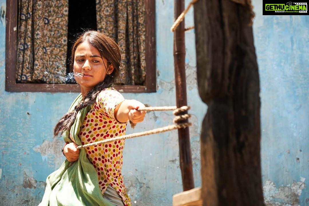 Sanya Malhotra Instagram - 28th September Tayyaar ho jaao! #Pataakha