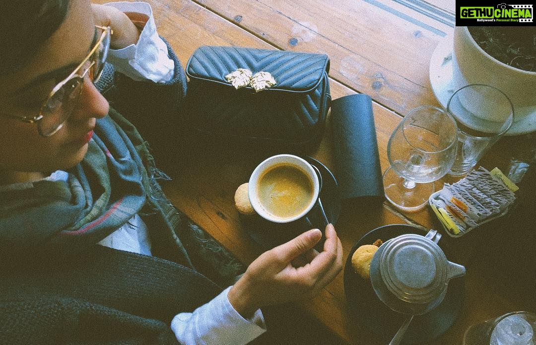 Sanya Malhotra Instagram - Date someone who looks at you the way I look at my coffee..😍☕️ #sachapyaar