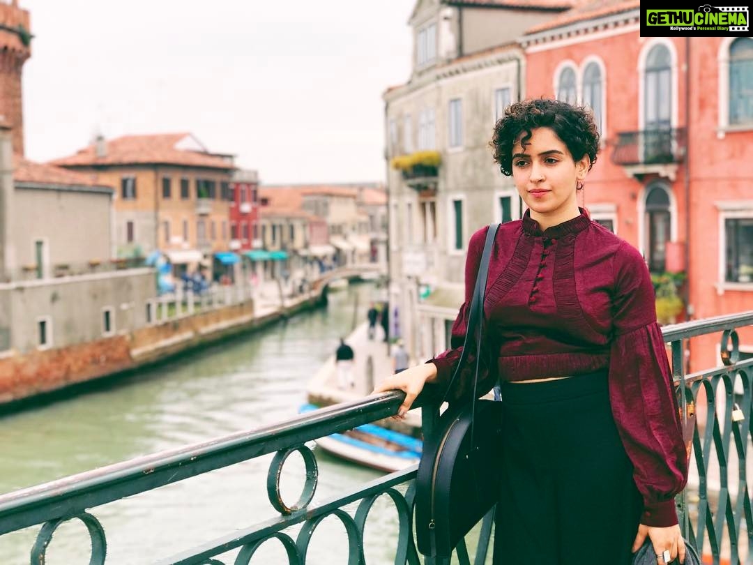 Sanya Malhotra Instagram - Lalalala @cord.in