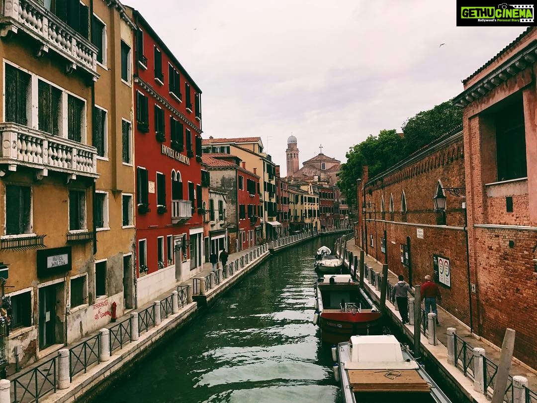 Sanya Malhotra Instagram - 😍 Murano, Veneto, Italy