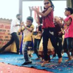 Sanya Malhotra Instagram - Had such lovely time at Shri gadage maharaj vidyalaya/Khidkiyaan School☺️.Thank you so much @castingchhabra n @yuva_unstoppable for giving me this wonderful opportunity to interact with these little gems. #lookatthatboy 😍#zingat