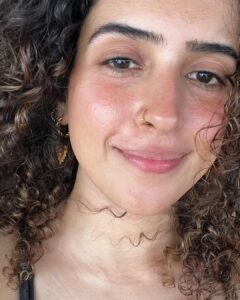 Sanya Malhotra Instagram - 👩🏻‍🦱🌸🌴🤿🌊🦀✨