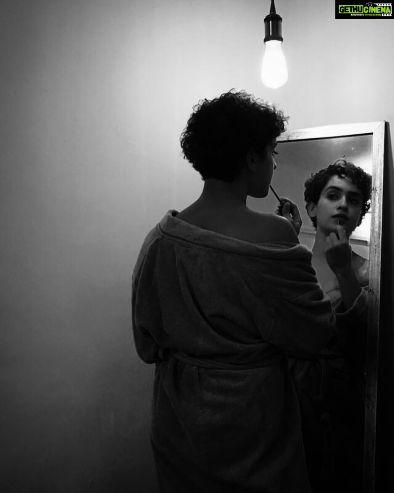 Sanya Malhotra Instagram - 💄 Clicked by - @anjalimehta92