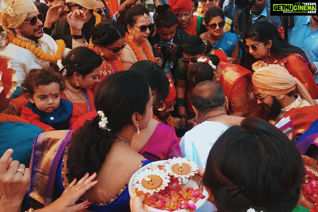 Sanya Malhotra Instagram - Spot the Dulha 👀 #dishdev#tb