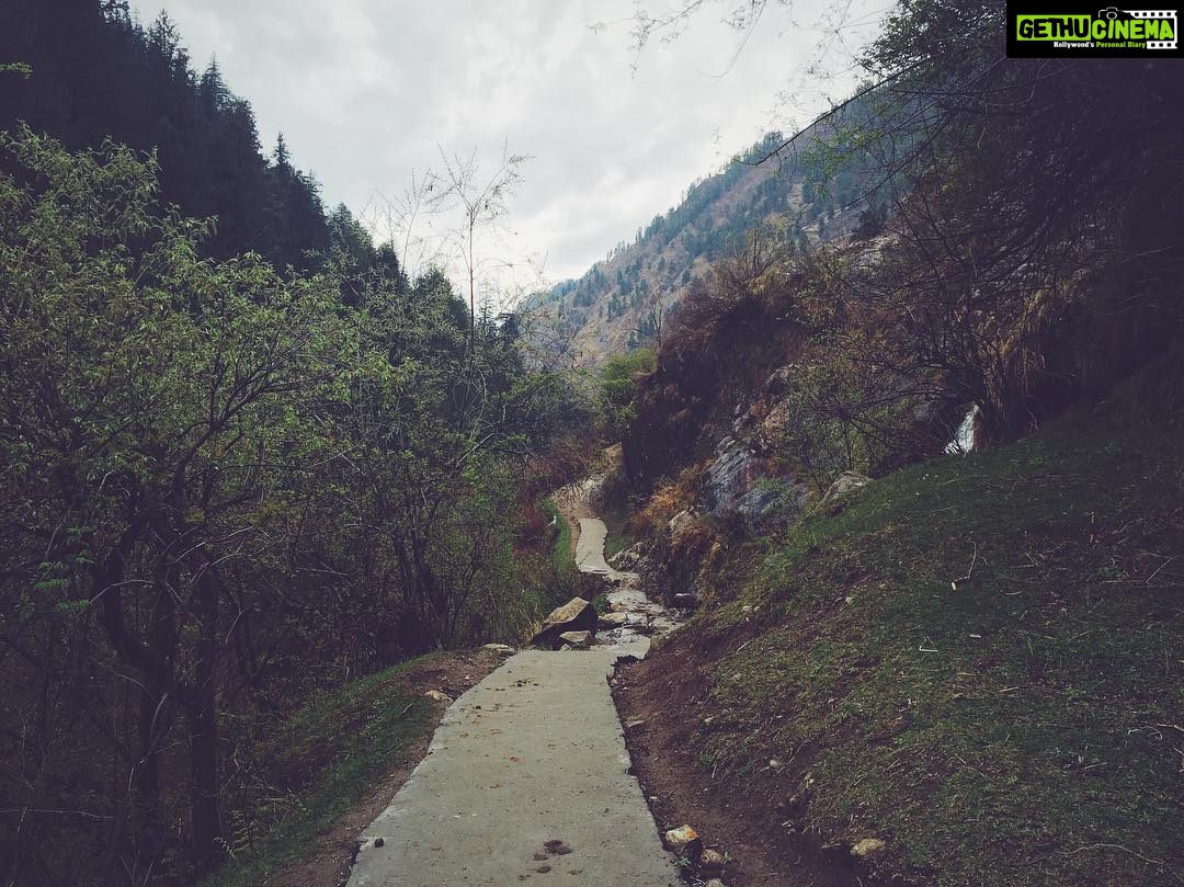 Sanya Malhotra Instagram - Pulga, Himachal Pradesh, India