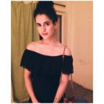 Sanya Malhotra Instagram - #lastnight#anjsbirthdayparty 🙌🏼