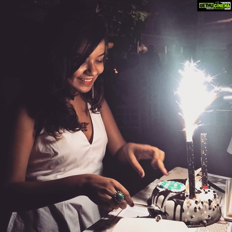 Sanya Malhotra Instagram - Belated happy birthday anj ❤️ Picture credit - @aushimm