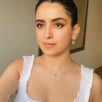 Sanya Malhotra Instagram - Say it with Sparkle.. Say it with ORRA! #ValentinesSpecialCollection #SparkleOfLove #collaboration @orrajewellery