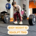 Sanya Malhotra Instagram - It is not @sanyamalhotra_ goal to lift heavy weights but when you follow your training program diligently, your strength definitely goes up. A HAPPY BONUS! #moreart #deadliftpr #sanyamalhotra #dailyworkout #progress #onedayatatime #acctress #harharmahadev