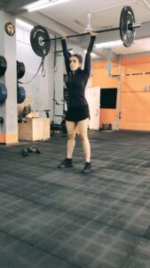 Sanya Malhotra Instagram - Still obsessed with this song 🌝 @tridevpandey #fridaysurvivor #wod at @niceandeasyfitness