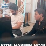 Sanya Malhotra Instagram - Caught the musical trio working on the tunes of #KitniHaseenHogi 💕 🎶 Song releases on 29th June '22 Stay tuned! #HITTheFirstCase: In Cinemas on July 15, 2022 @rajkummar_rao @saileshkolanu #BhushanKumar @tseries.official @tseriesfilms #DilRajuProductions @Jatingoswami_official @srivenkateswaracreations #KrishanKumar @kuldeep_rathore18 @mithoon11 @arijitsingh @quadri.sayeed @shivchanana @pvrpictures