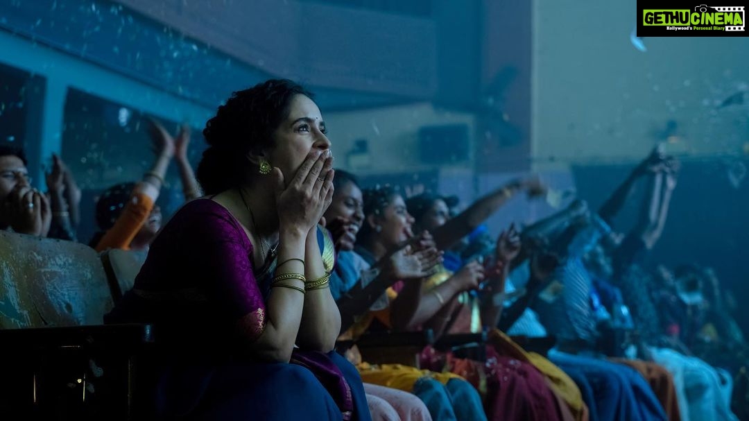 Sanya Malhotra Instagram - Suggest caption 🌝 #MeenakshiSundareshwar on @netflix_in 🌝💕