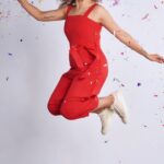 Sanya Malhotra Instagram - I am all cheered up, geared up and hopping with joy because @Thebodyshopindia ‘s biggest sale - #TheFeelGoodSale is live now! I am stocking up on my faves at whopping price drop of up to 50%! Get your hands on your top vegan picks and save big. Shop online at www.thebodyshop.in or rush to the nearest @thebodyshopindia store. You can also order your essentials via the home delivery number +91-7042004412 or whatsapp at 91-8826100843 #TheBodyShopIndia #TheFeelGoodSale #TBSInd #EOSS #Sale #ShopNow #ad