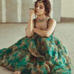 Sanya Malhotra Instagram - 💕 @azafashions 💕 Outfit: @asthanarangofficial Necklace: @neetaboochrajewellery ; Rings: @apalabysumitofficial ; Maangtikka: @raabtabyrahul Photographer: @rahuljhangiani Styled by: @sukritigrover Styling Team: @vanigupta.23 @vasudhaguptaa HMU: Natasha Mathias @natashamathiasmakeup_hair Assisted by: @sanayadotiwala PR Consultant: @think_talkies