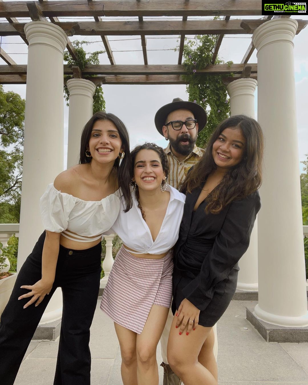 Sanya Malhotra Instagram - 🌸🌼🌸🌼 • • @rafflesudaipur @all_mea @thomascookofficial #Raffles #RafflesHotels #Accor #thomascookindia Raffles Udaipur