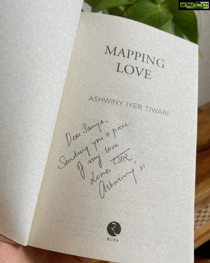 Sanya Malhotra Instagram - 💕Mapping Love 💕 is here.. Congratulations @ashwinyiyertiwari 🥰 bahot saara Pyaar to you! #mappinglove is available now! Go get it 🥰 #sundayreading
